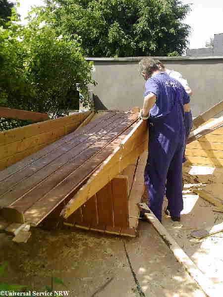 Universal-Service-NRW niederreien, abreissen, abreien, Baubude, Bauhtte