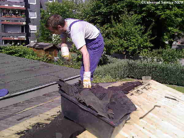 Universal Service NRW Blockhtte, Gartenhaus, abbauen, zertrennen, zerkleinern,